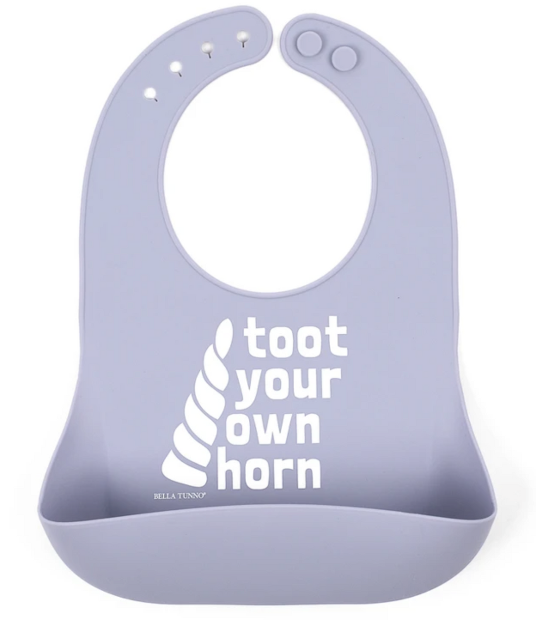 Toot Your Horn Wonder Bib